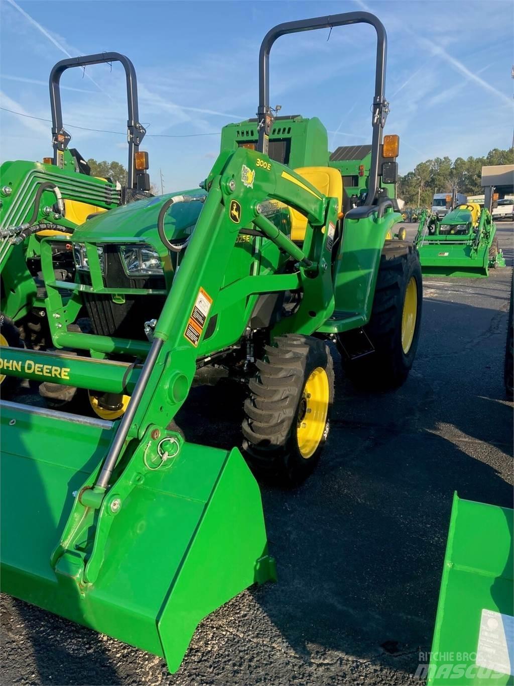 John Deere 3025E Compacttrekkers