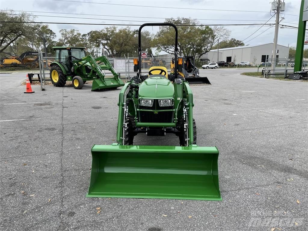 John Deere 3032E Compacttrekkers