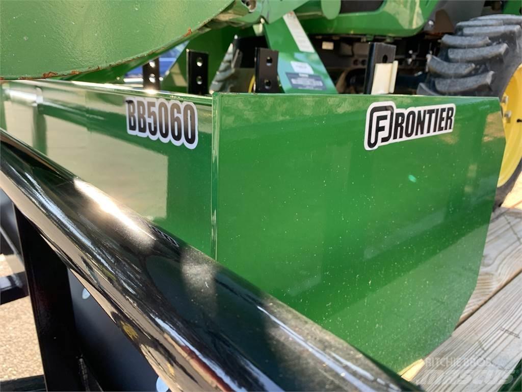 John Deere 3032E Compacttrekkers