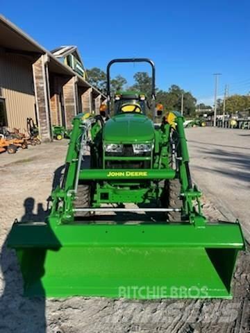 John Deere 3033R Compacttrekkers