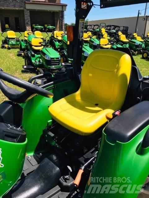 John Deere 3038E Compacttrekkers