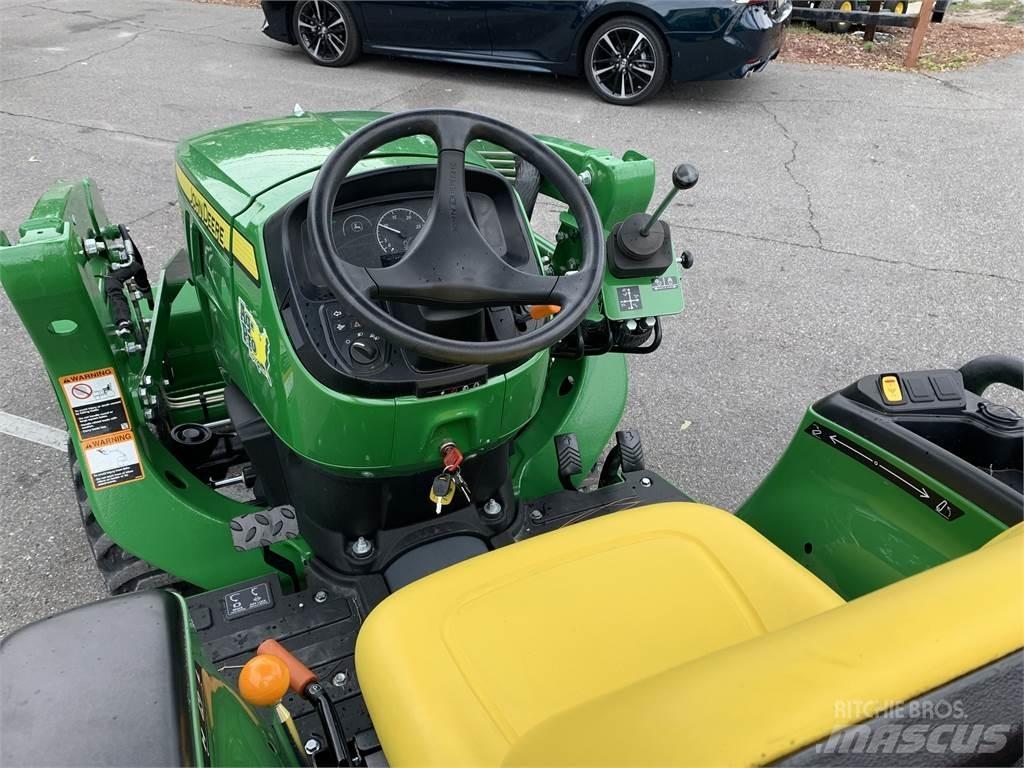 John Deere 3038E Compacttrekkers