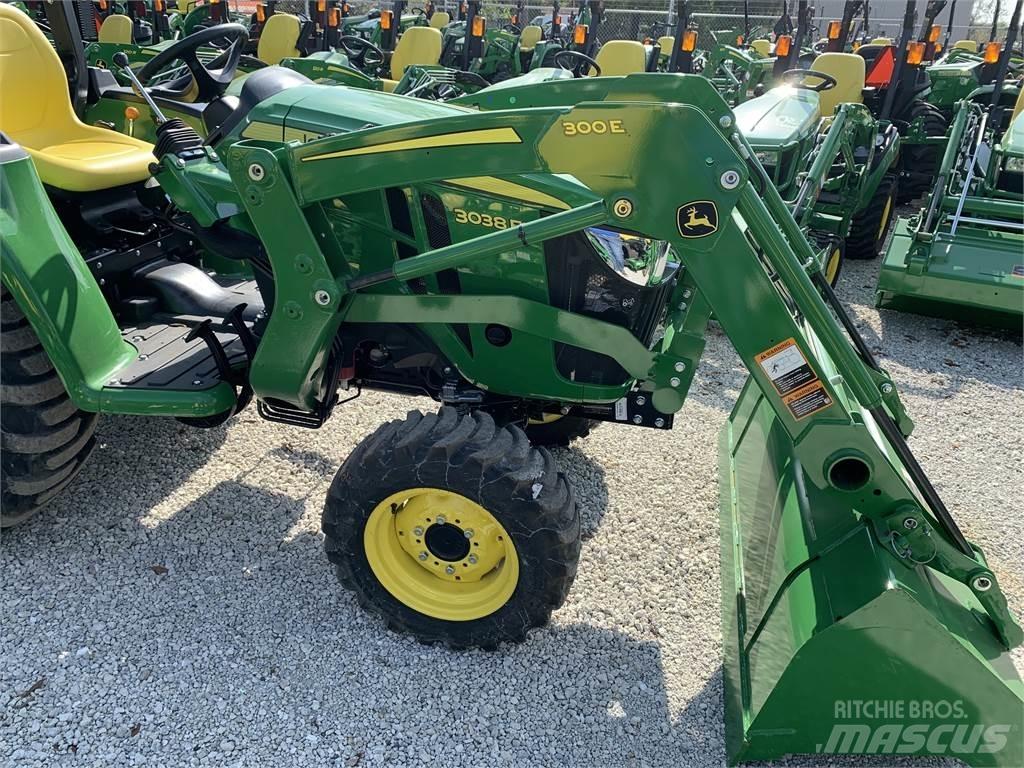 John Deere 3038E Compacttrekkers