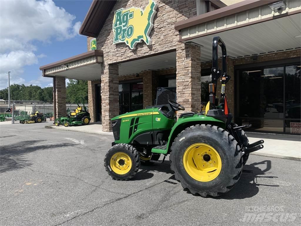 John Deere 3038E Compacttrekkers