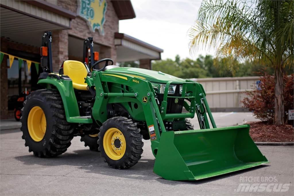 John Deere 3038E Compacttrekkers
