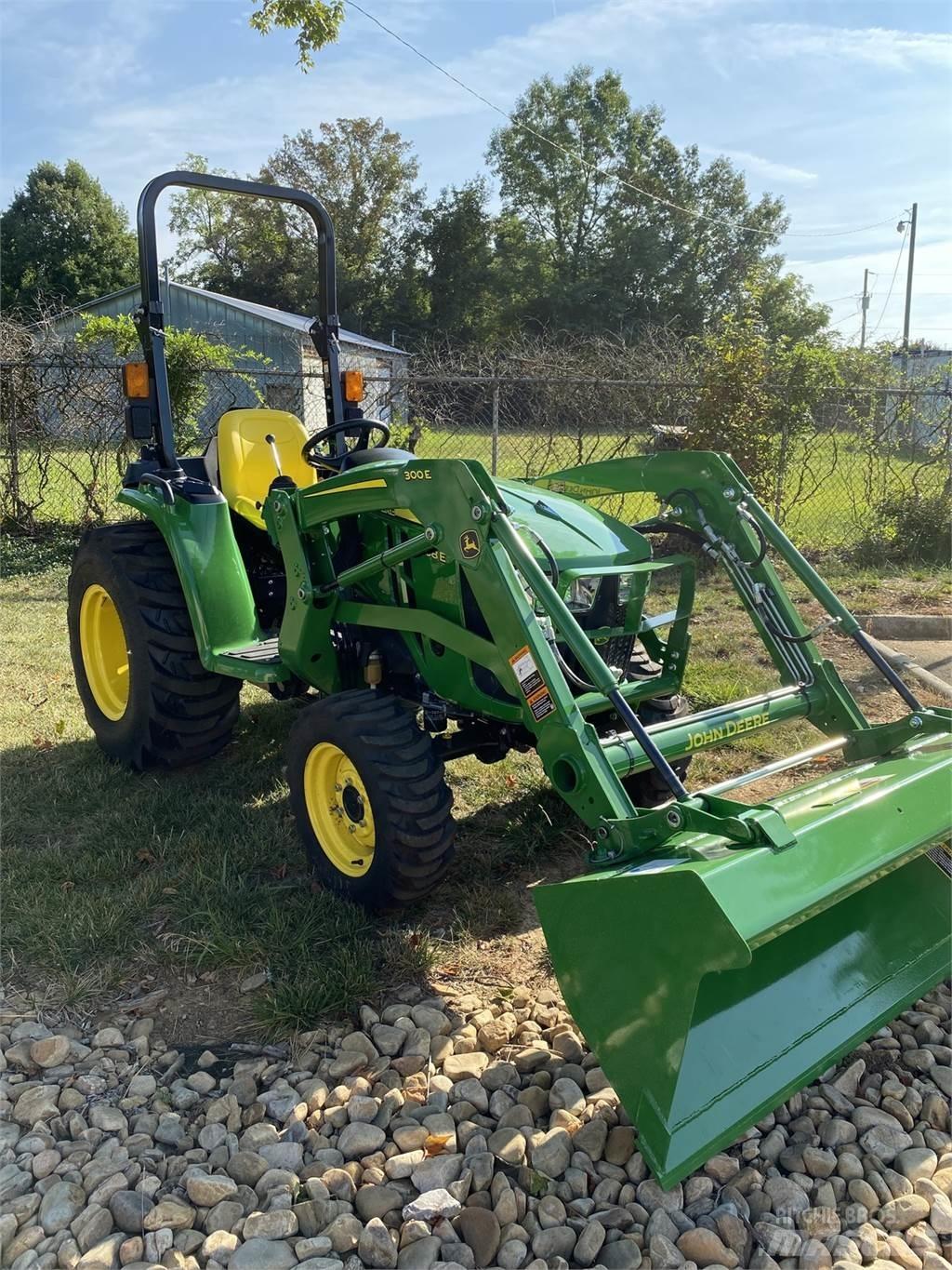 John Deere 3038E Compacttrekkers