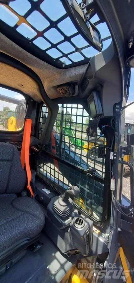 John Deere 317G Miniladers