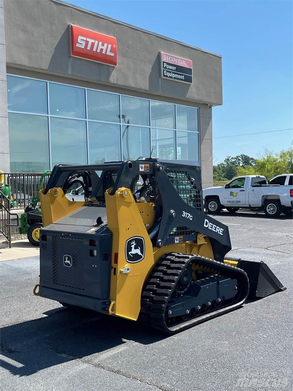John Deere 317G Miniladers