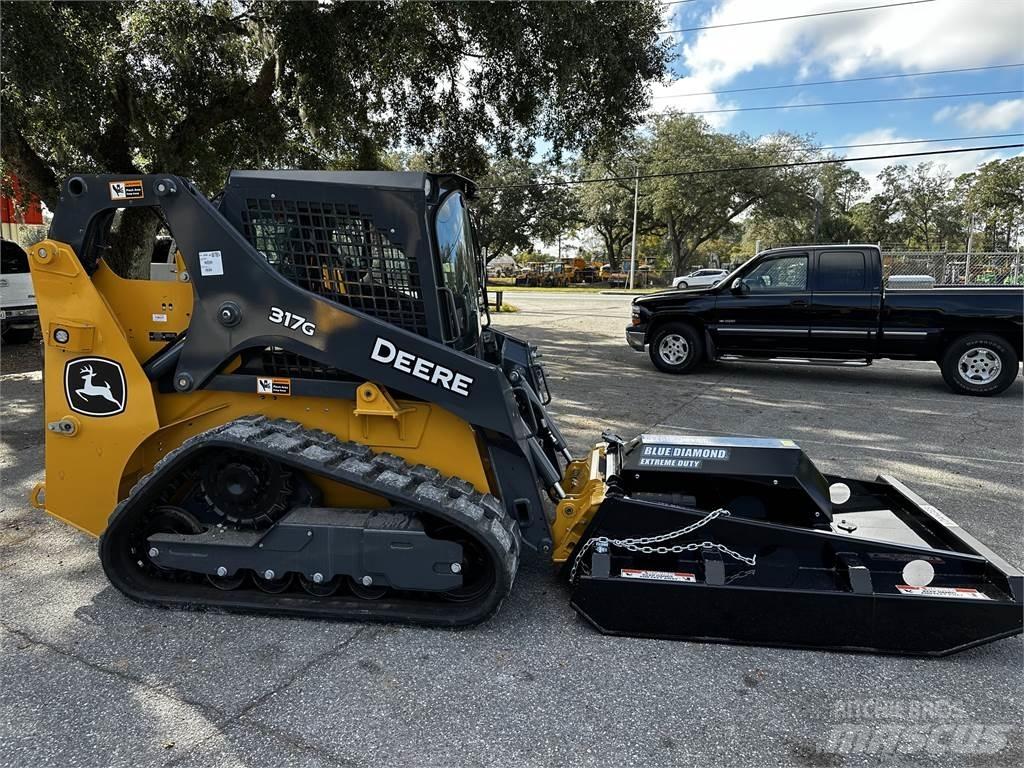 John Deere 317G Miniladers