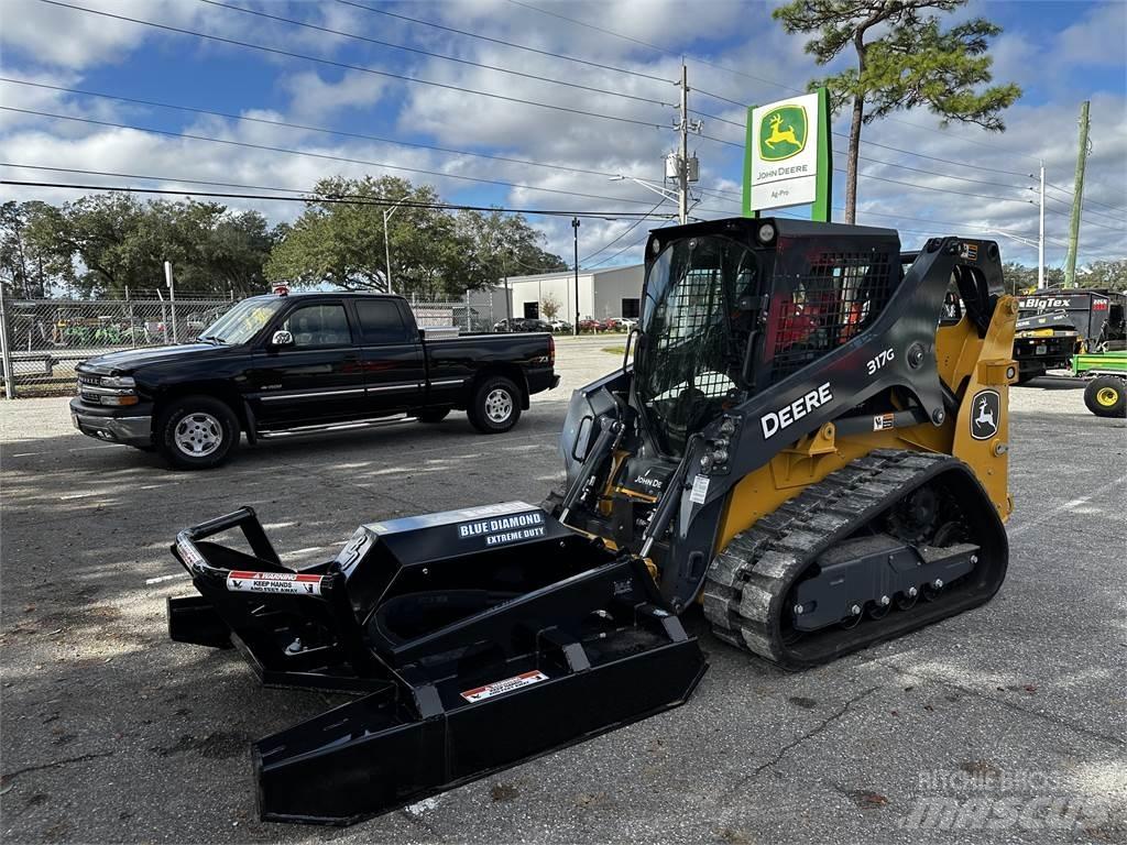 John Deere 317G Miniladers