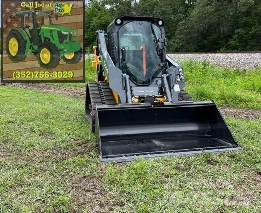 John Deere 317G Miniladers