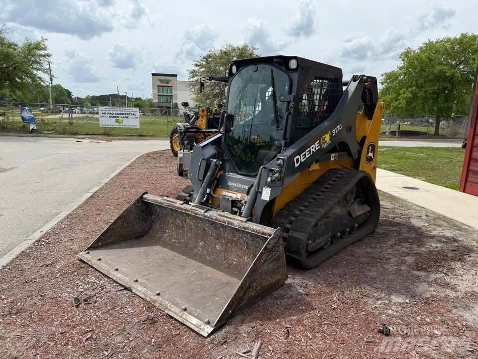 John Deere 317G Miniladers