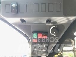 John Deere 317G Miniladers