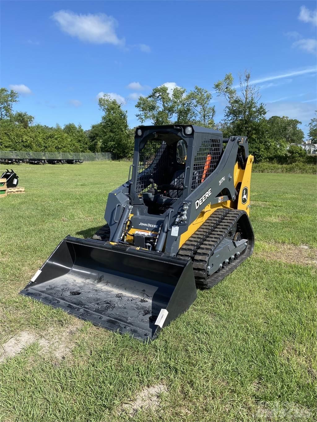 John Deere 317G Miniladers