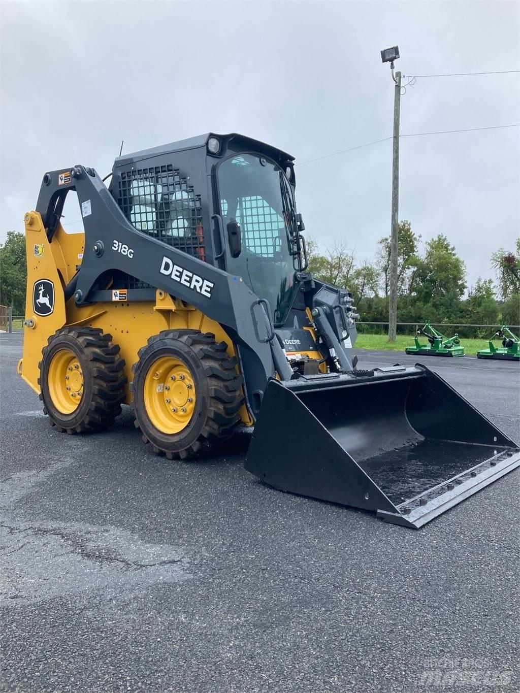 John Deere 318G Schrankladers
