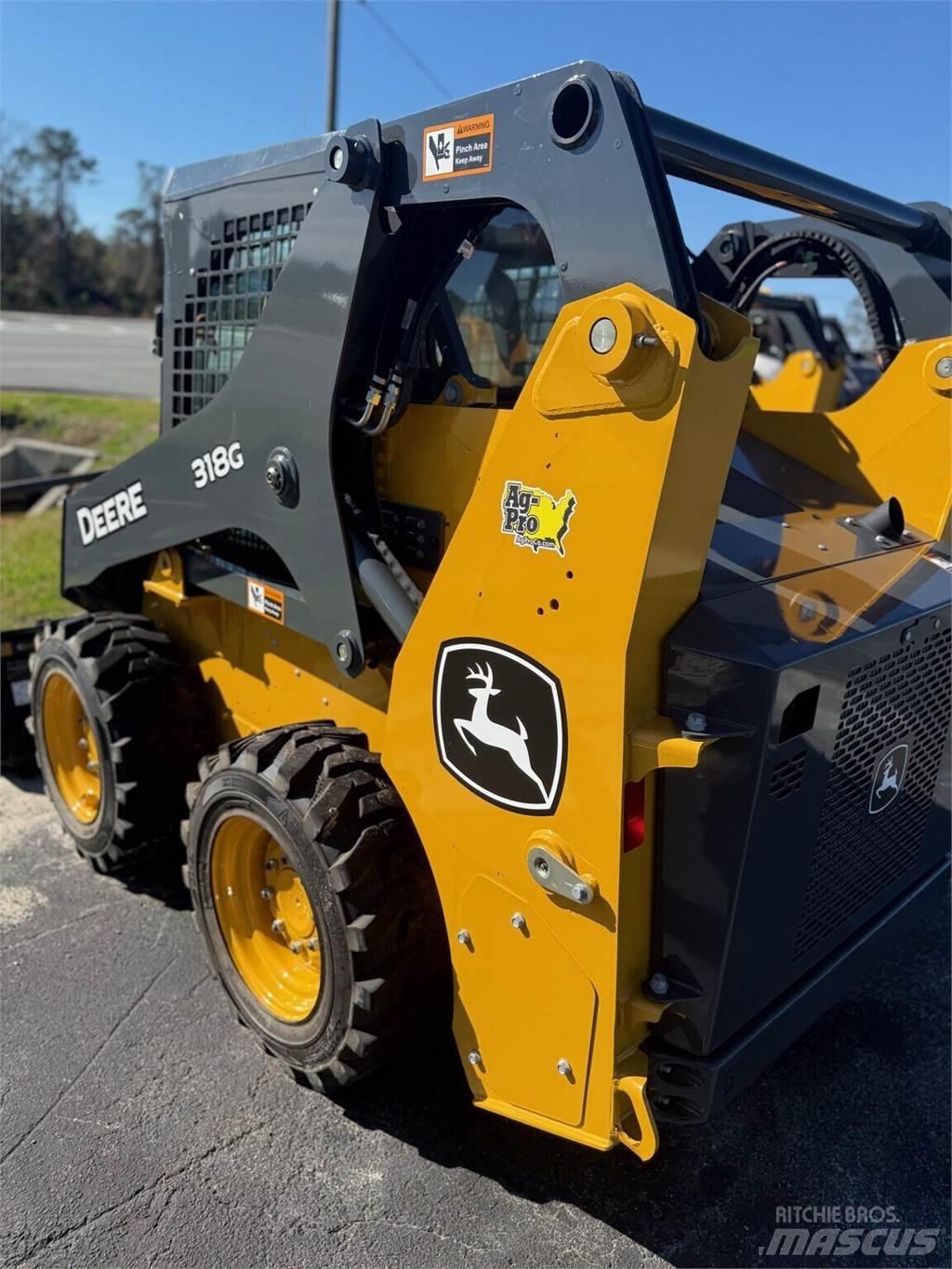 John Deere 318G Schrankladers