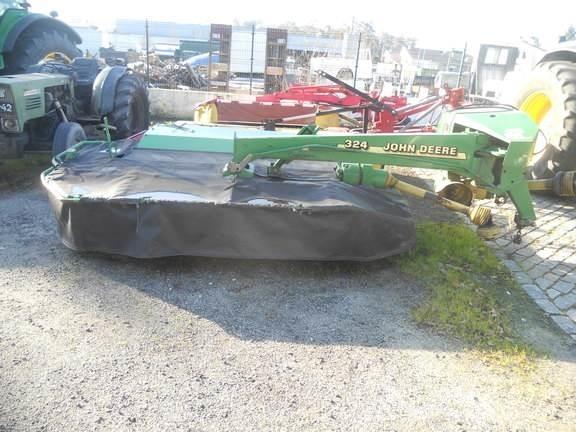 John Deere 324 Maaikneuzers