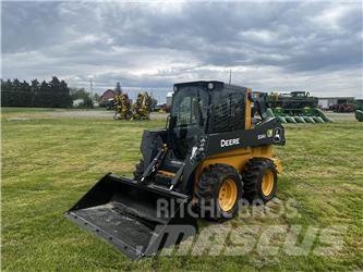 John Deere 324G Schrankladers