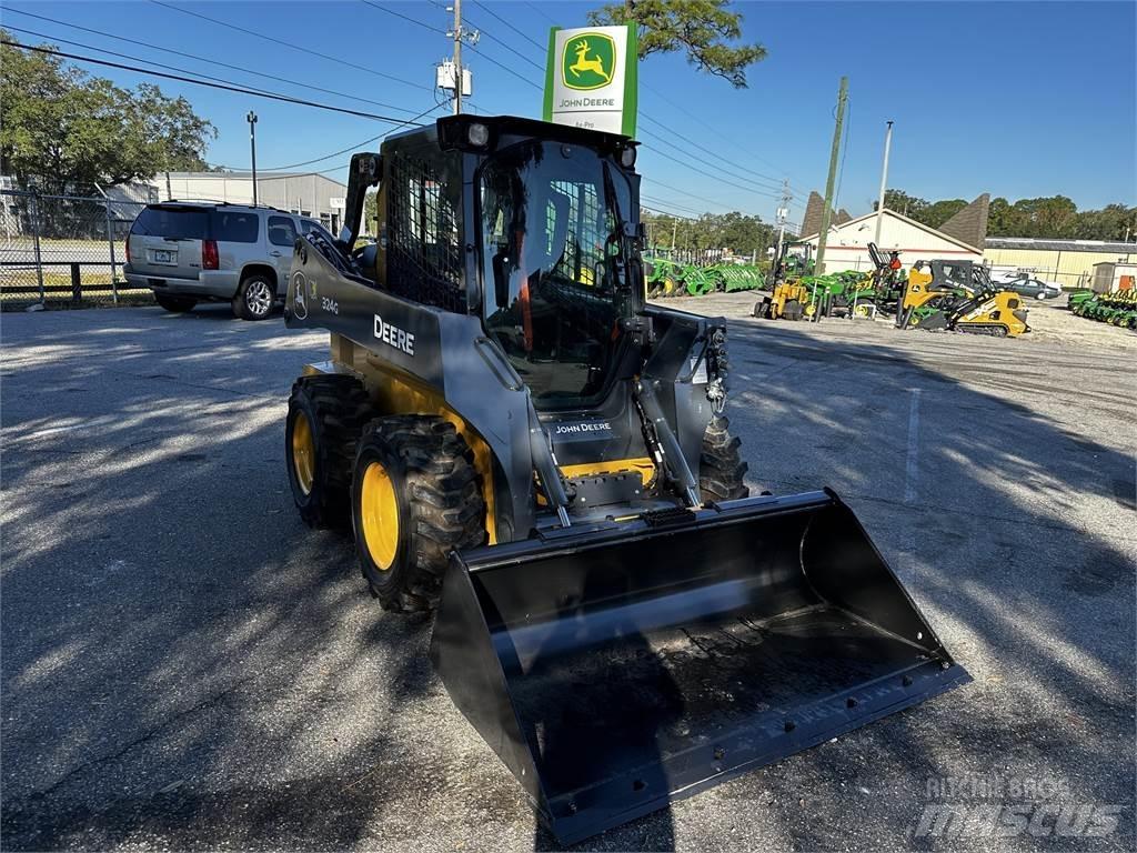 John Deere 324G Schrankladers