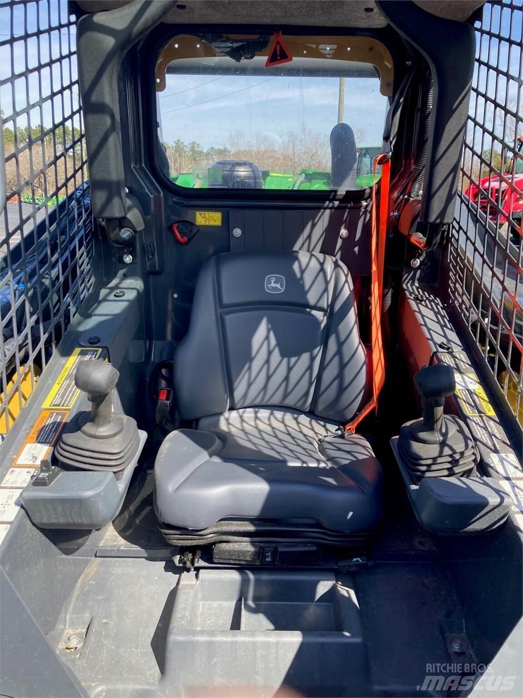 John Deere 325G Miniladers