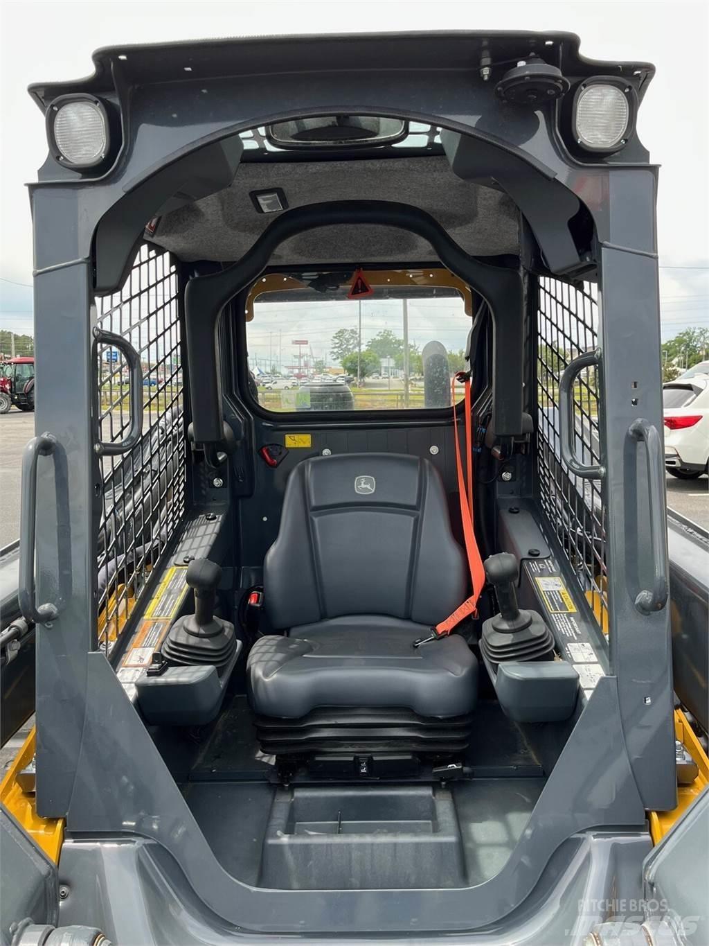 John Deere 325G Miniladers