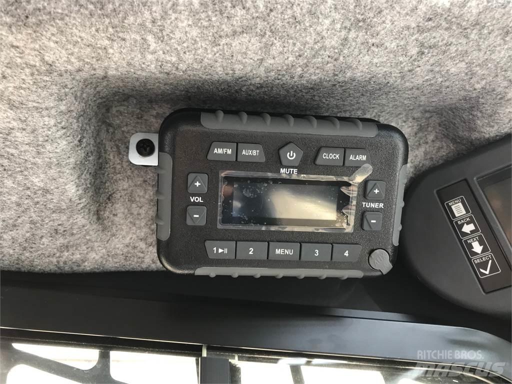John Deere 325G Miniladers