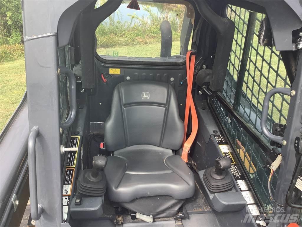 John Deere 325G Miniladers