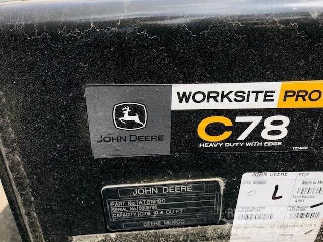 John Deere 325G Miniladers