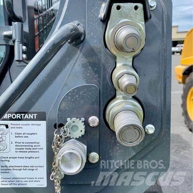 John Deere 331G Miniladers