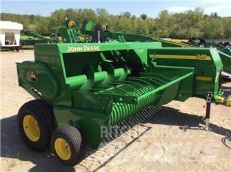 John Deere 348 Vierkante balenpers