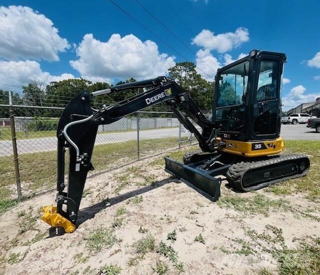 John Deere 35 P Minigraafmachines < 7t