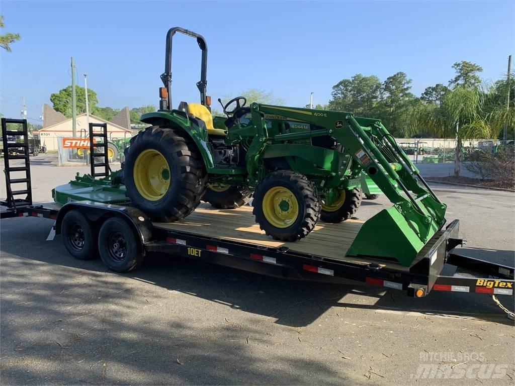 John Deere 4044M Tractoren
