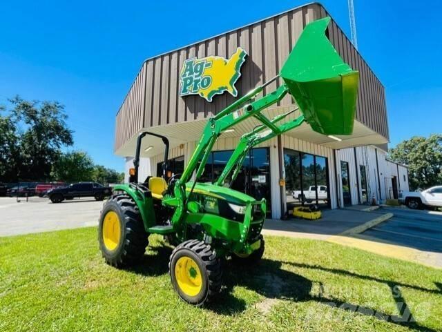 John Deere 4044M Tractoren