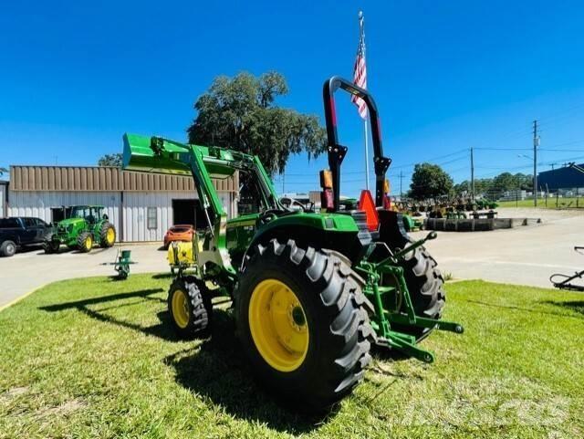 John Deere 4044M Tractoren