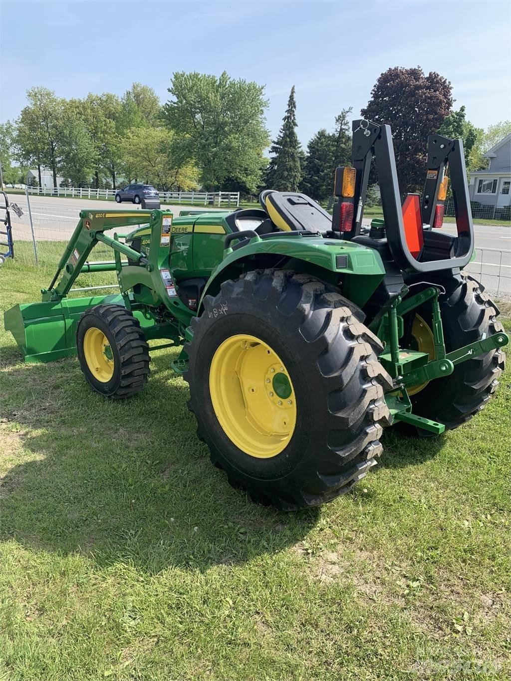 John Deere 4044M Tractoren