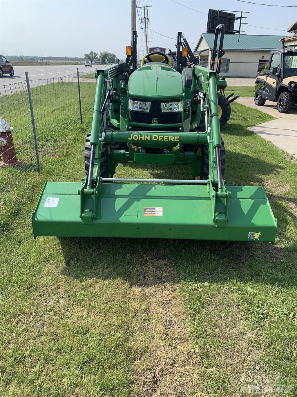 John Deere 4044M Tractoren