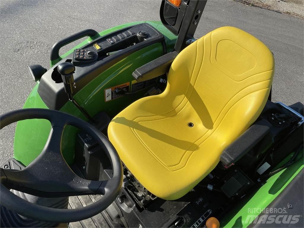 John Deere 4044R Tractoren