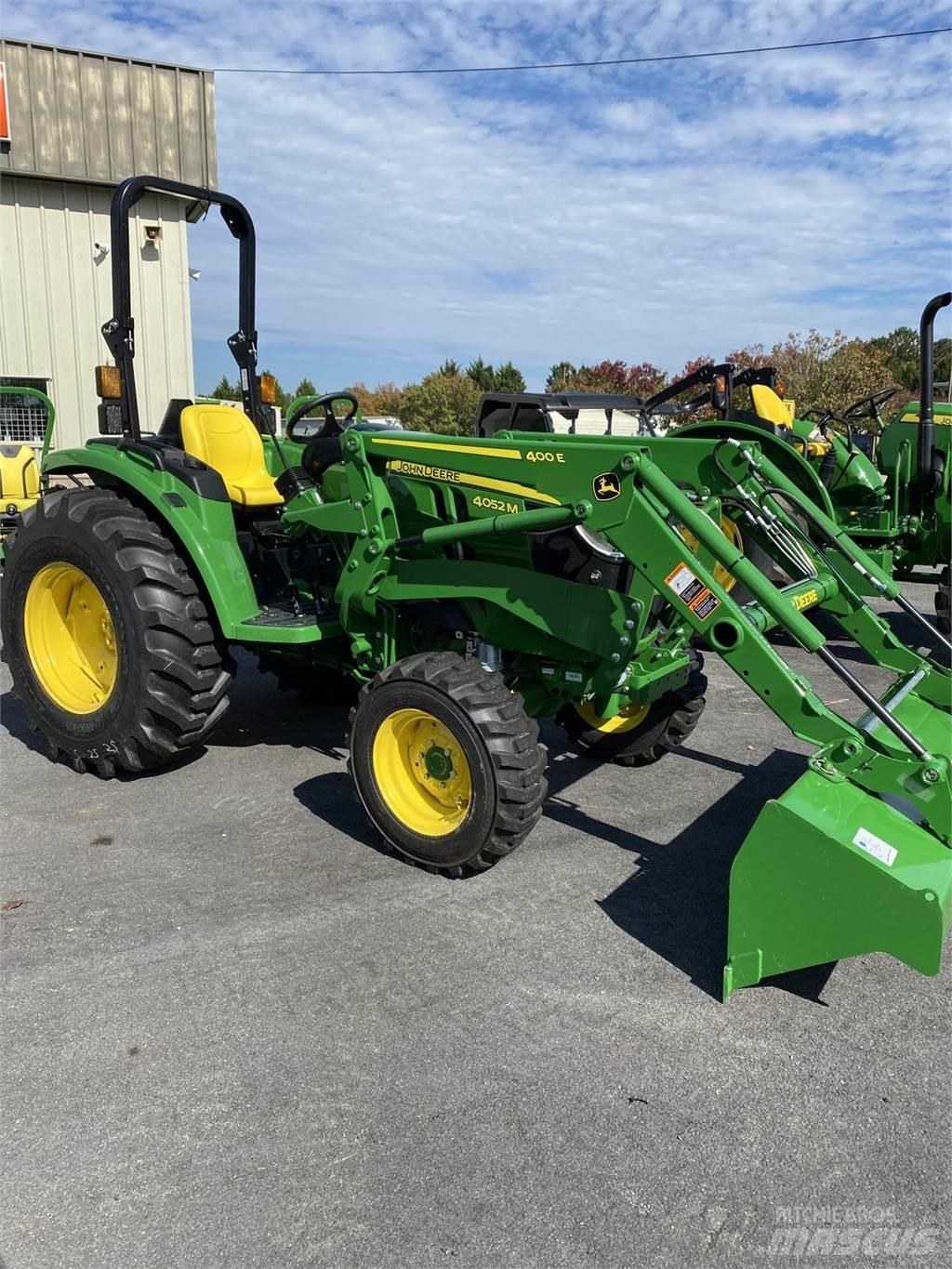 John Deere 4052M Tractoren