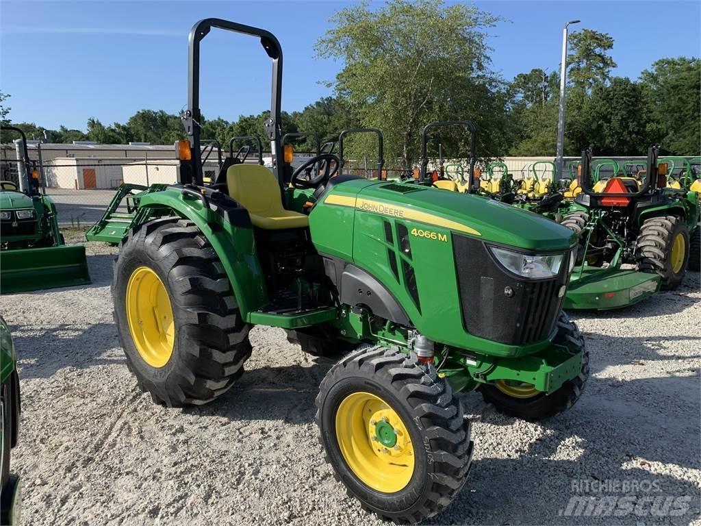 John Deere 4066M Tractoren