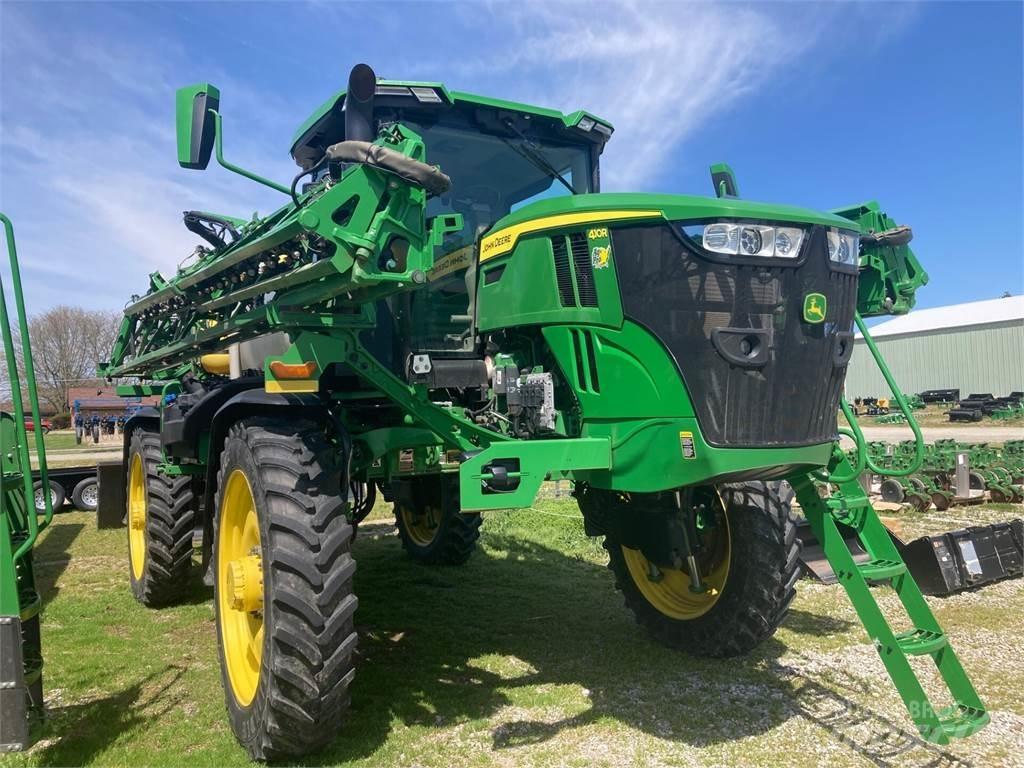 John Deere 410R Getrokken spuitmachines