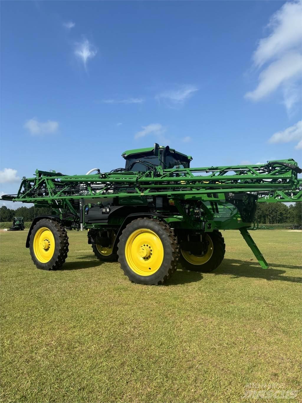 John Deere 410R Getrokken spuitmachines