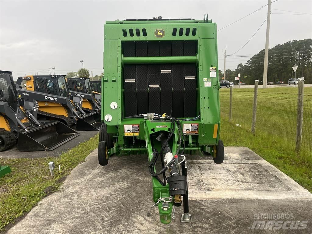 John Deere 450E Ronde-balenpersen