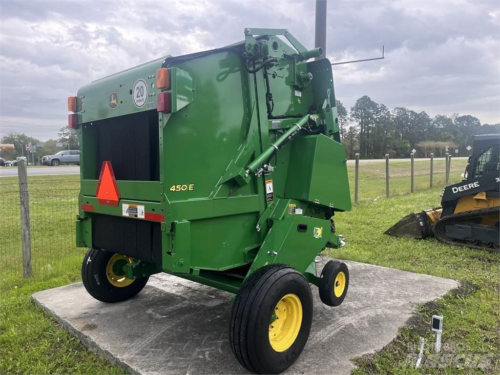 John Deere 450E Ronde-balenpersen