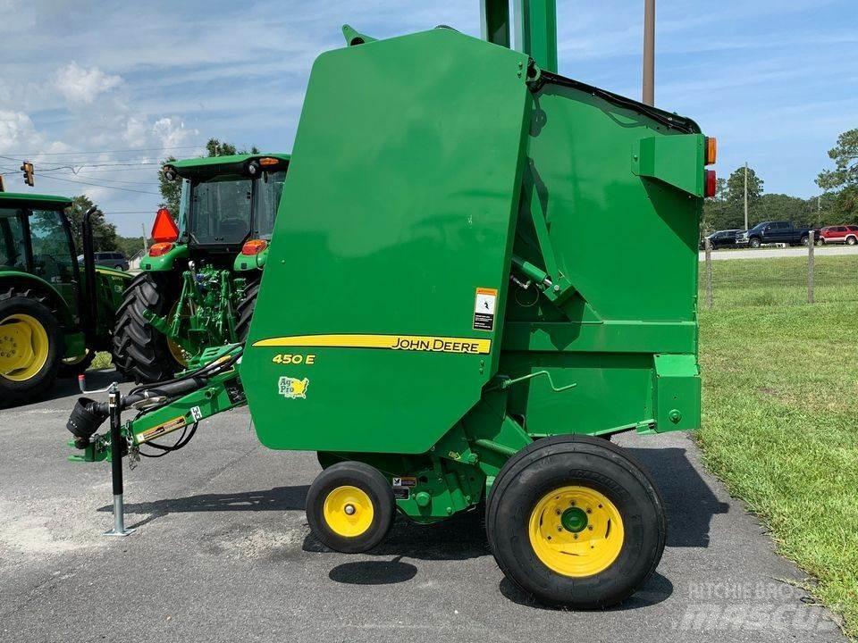 John Deere 450E Ronde-balenpersen