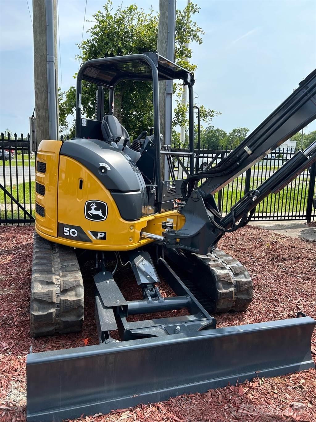 John Deere 50 P Minigraafmachines < 7t