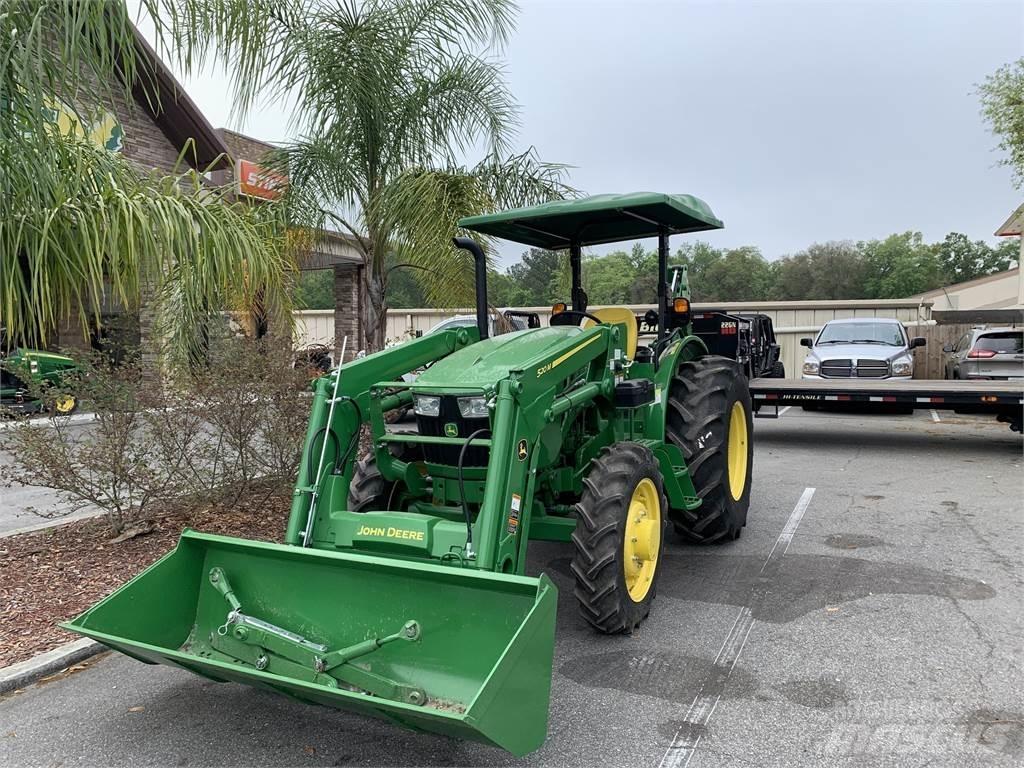 John Deere 5045E Tractoren