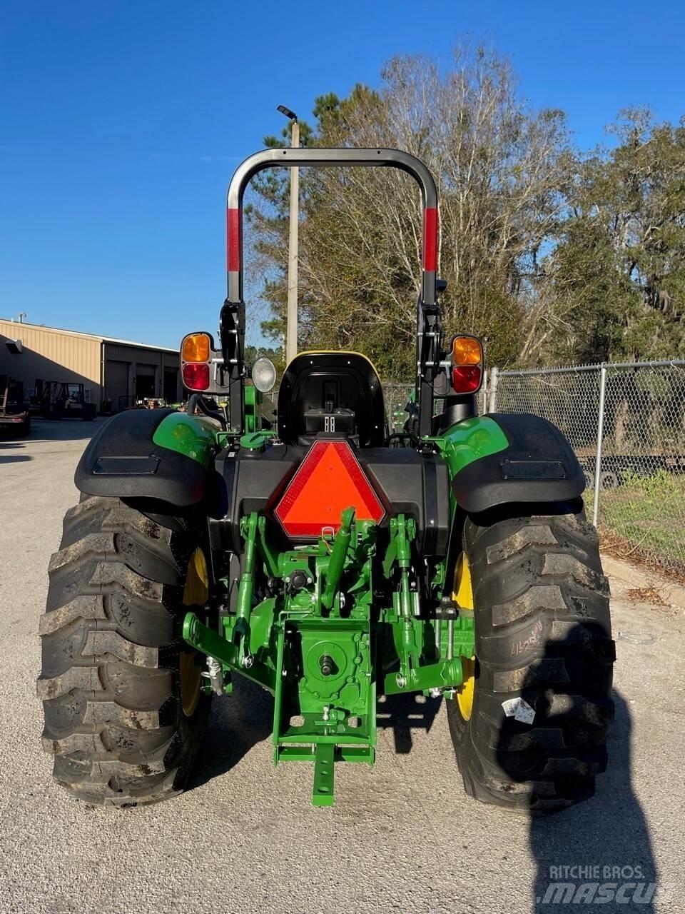 John Deere 5045E Tractoren