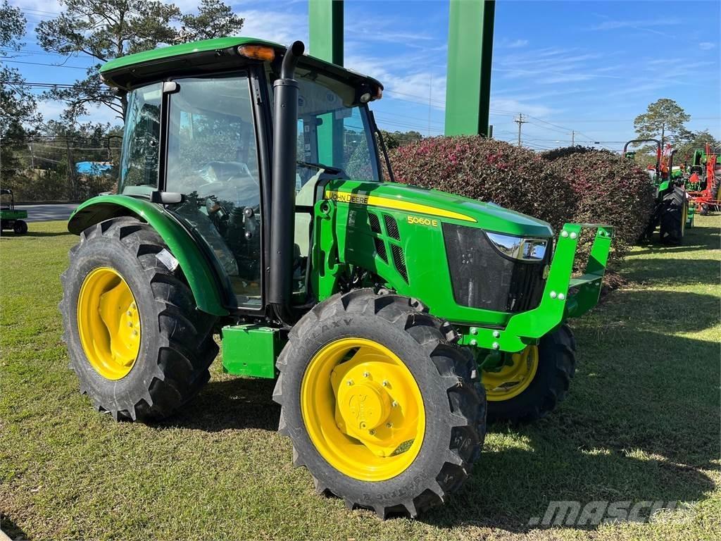 John Deere 5060E Tractoren