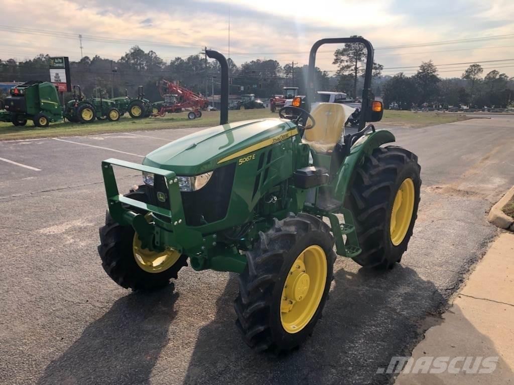 John Deere 5067E Tractoren