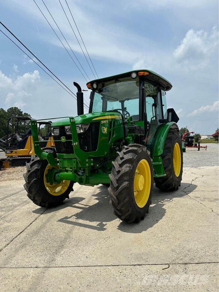 John Deere 5067E Tractoren